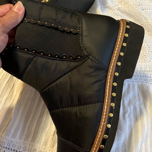 Free People Atlas Puffer Chelsea Black Booties Size 38.5 - Picture 12 of 13